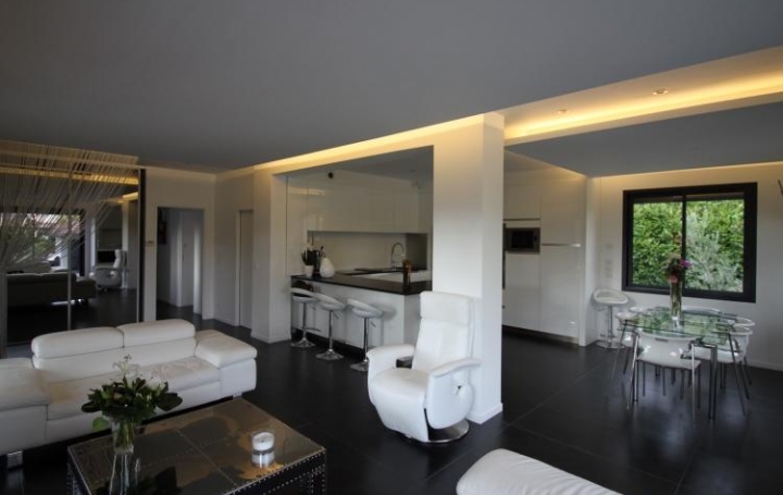 Annonces GENAS : Maison / Villa | GENAS (69740) | 170 m2 | 790 000 € 