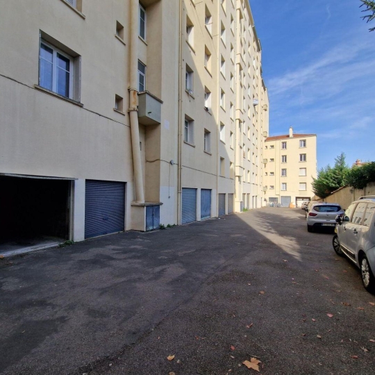 Annonces GENAS : Garage / Parking | LYON (69003) | 10 m2 | 16 000 € 