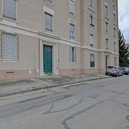  Annonces GENAS : Apartment | VILLEURBANNE (69100) | 46 m2 | 150 000 € 